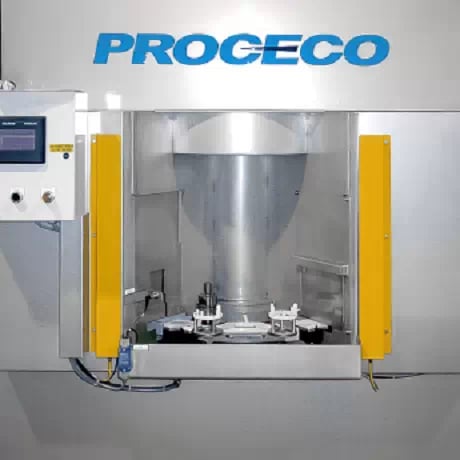 La TYPHOON®-RW de PROCECO es ideal para eliminar la suciedad de todos los componentes de la transmisión.