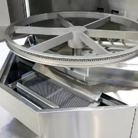 Ergonomic-batch-type-cabinet-parts-washer2